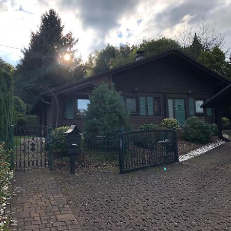 Gemuetliches Holzhaus In Idyllischer Lage Ruppichteroth Exteriör bild