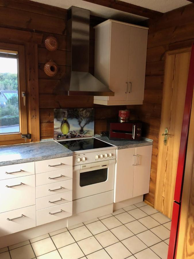 Gemuetliches Holzhaus In Idyllischer Lage Ruppichteroth Exteriör bild