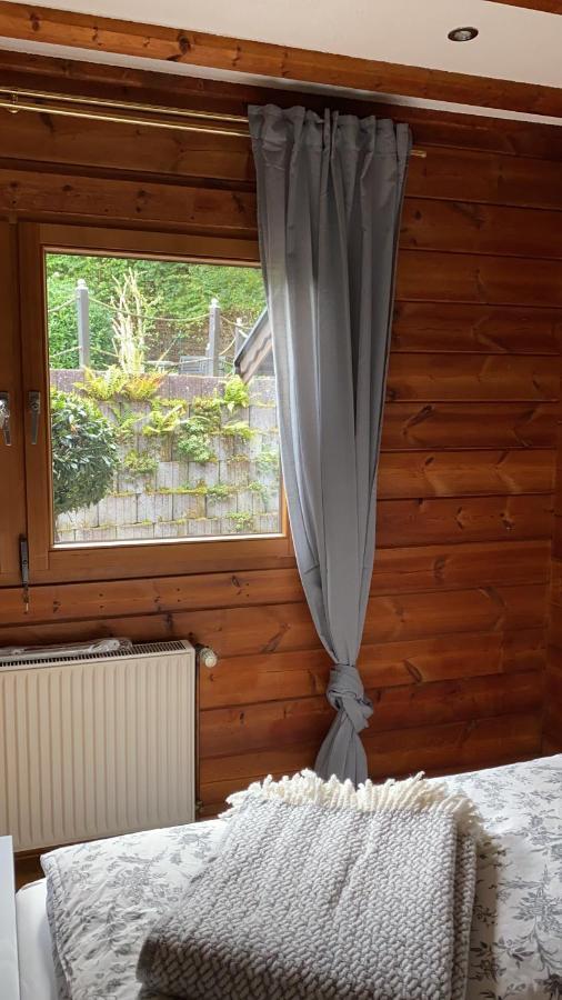 Gemuetliches Holzhaus In Idyllischer Lage Ruppichteroth Exteriör bild