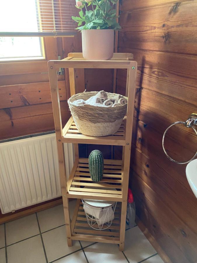 Gemuetliches Holzhaus In Idyllischer Lage Ruppichteroth Exteriör bild
