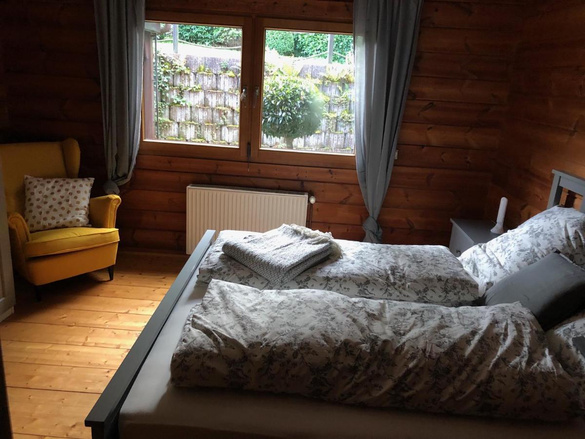 Gemuetliches Holzhaus In Idyllischer Lage Ruppichteroth Exteriör bild